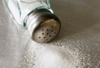 Избыток соли может провоцировать диабет и псориаз